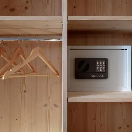 Francois Hot Tub & Location With Services