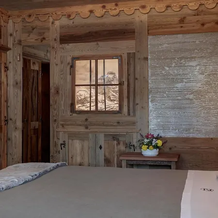 Appartamento Cervinia Francois - Private Hot Tub & Mountain View