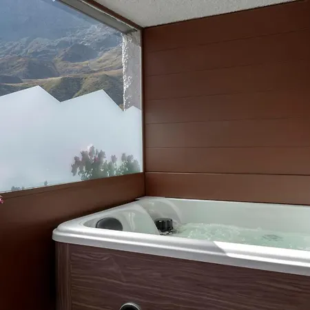 Francois Hot Tub & Location With Services Apartment